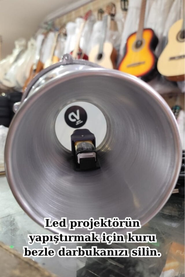 Montavo Kırmızı Darbuka Işığı – 1W Ritme Duyarlı LED, Pil Dahil