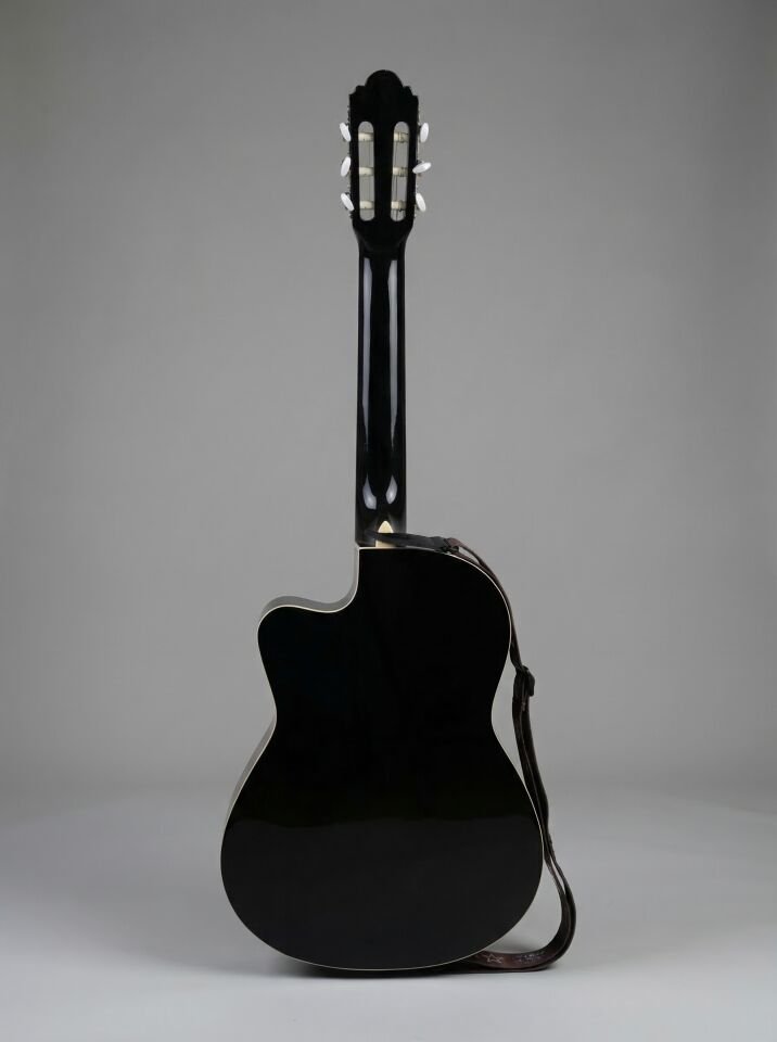 YNK2003C | Klasik Gitar Kesik Kasa Cutaway Sap Ayarlı -  (Pedli Kılıf, Kapo, Pena ve Gitar Askısı Hediye) siyah